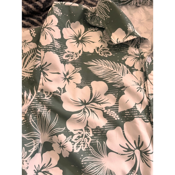 Men's Unbranded Casual Button Down Shirt XL Green White Floral Hawaiian Shirt - Picture 2 of 7